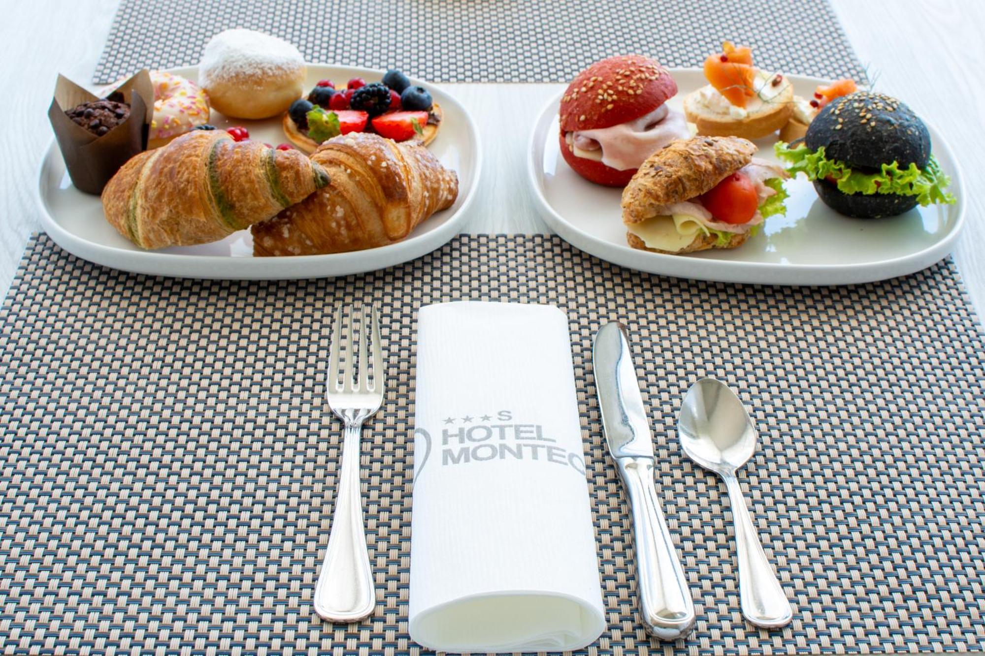 Hotel Montecarlo 3 Stelle Superior 카오를레 외부 사진
