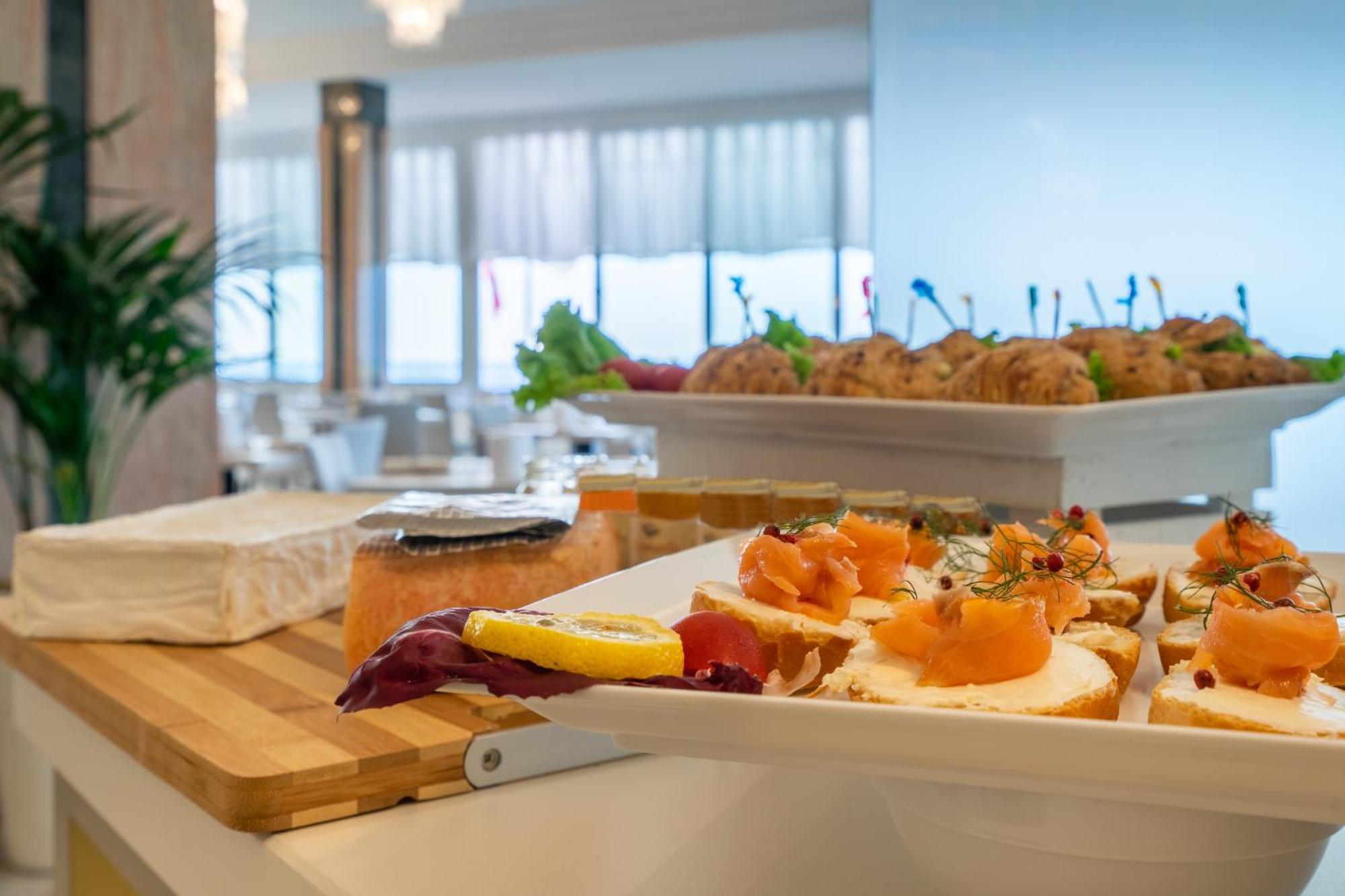Hotel Montecarlo 3 Stelle Superior 카오를레 외부 사진