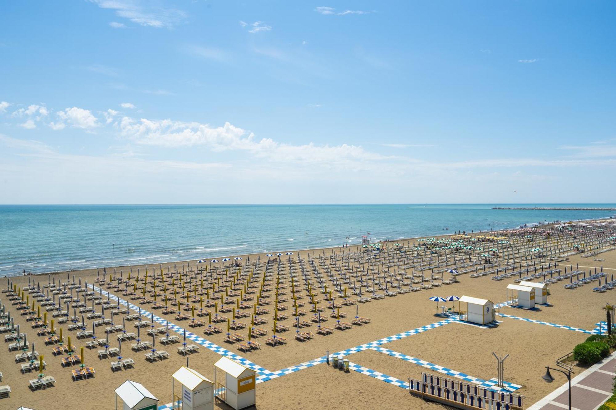 Hotel Montecarlo 3 Stelle Superior 카오를레 외부 사진