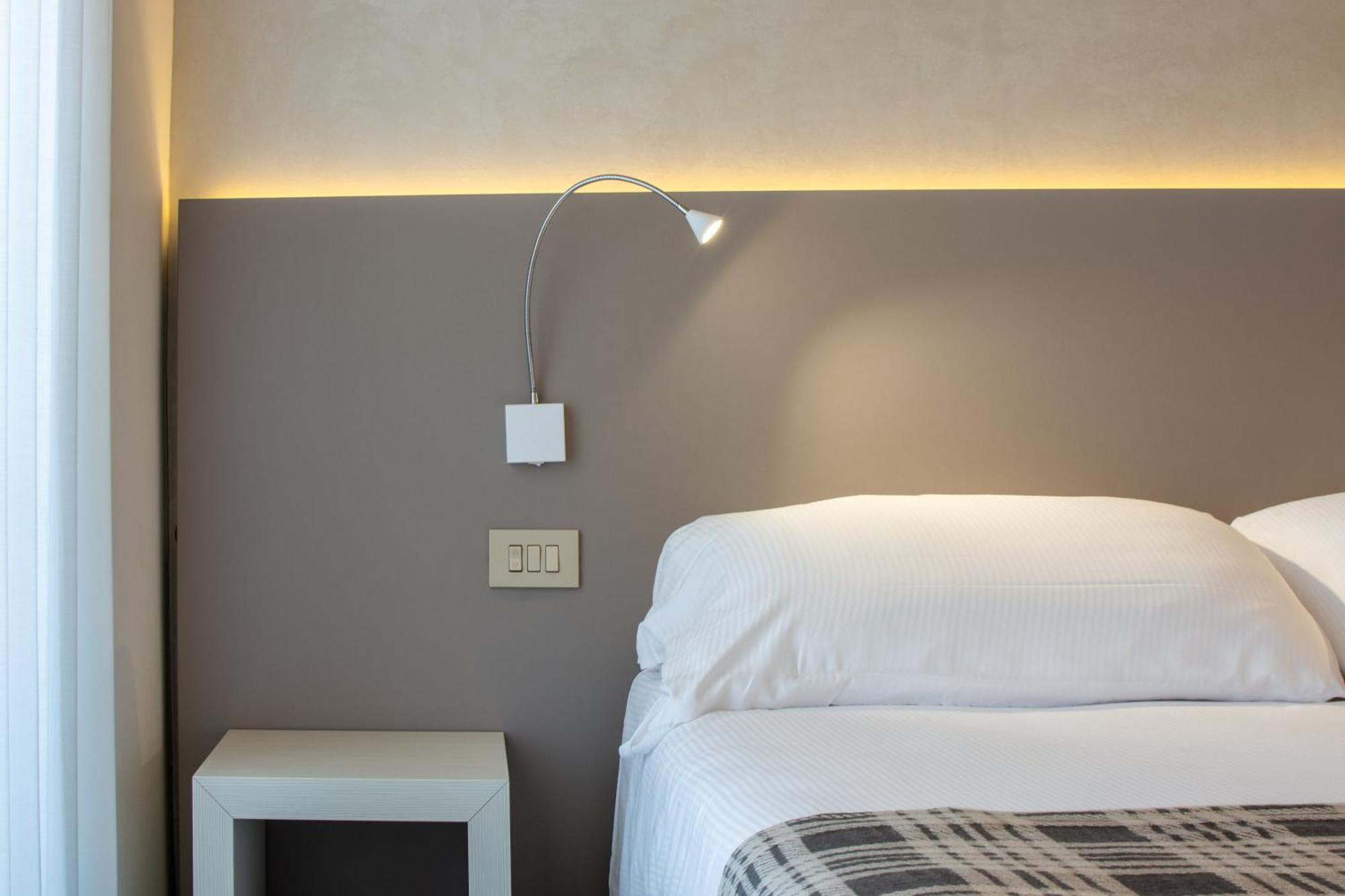 Hotel Montecarlo 3 Stelle Superior 카오를레 외부 사진