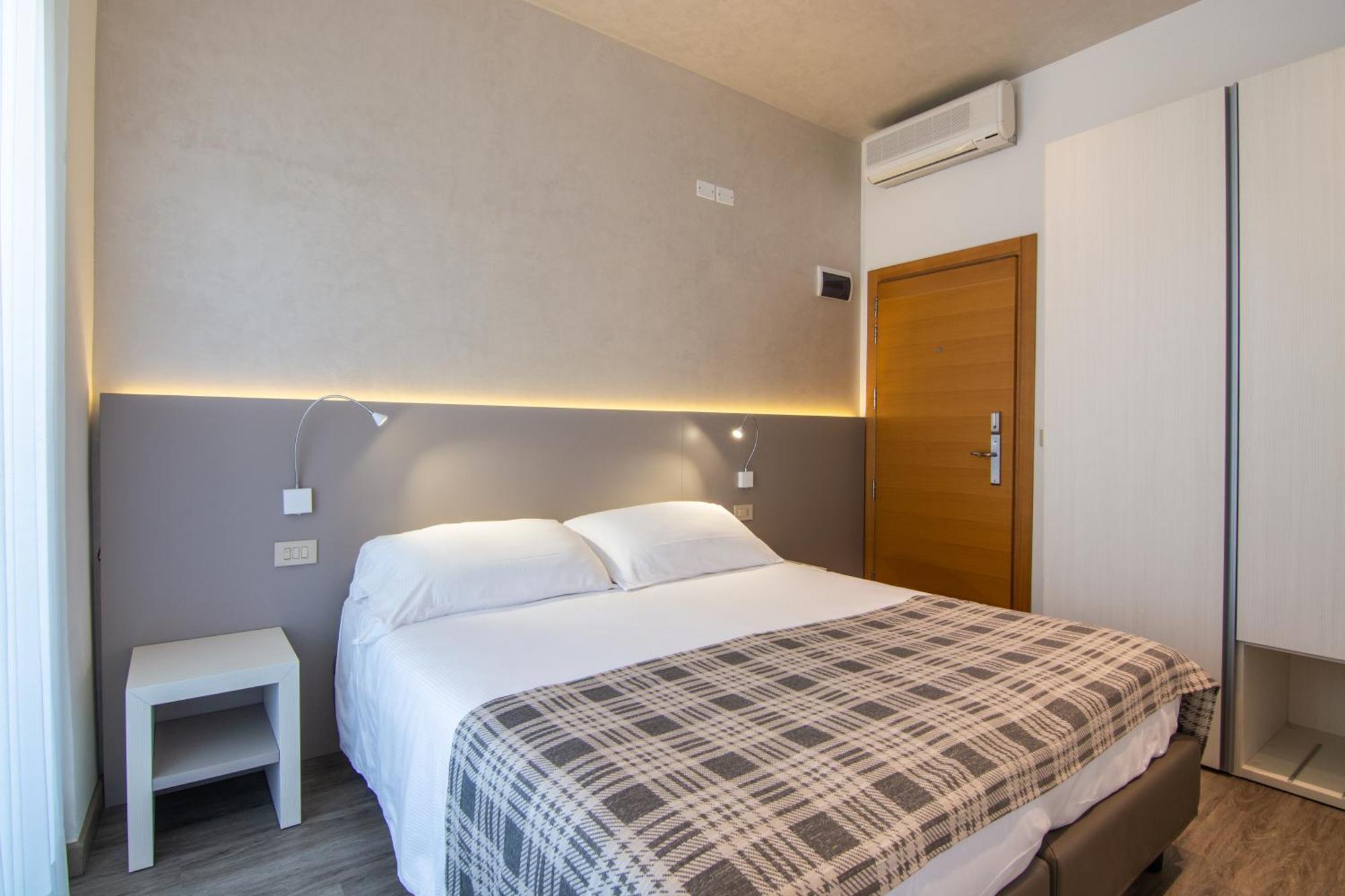 Hotel Montecarlo 3 Stelle Superior 카오를레 외부 사진