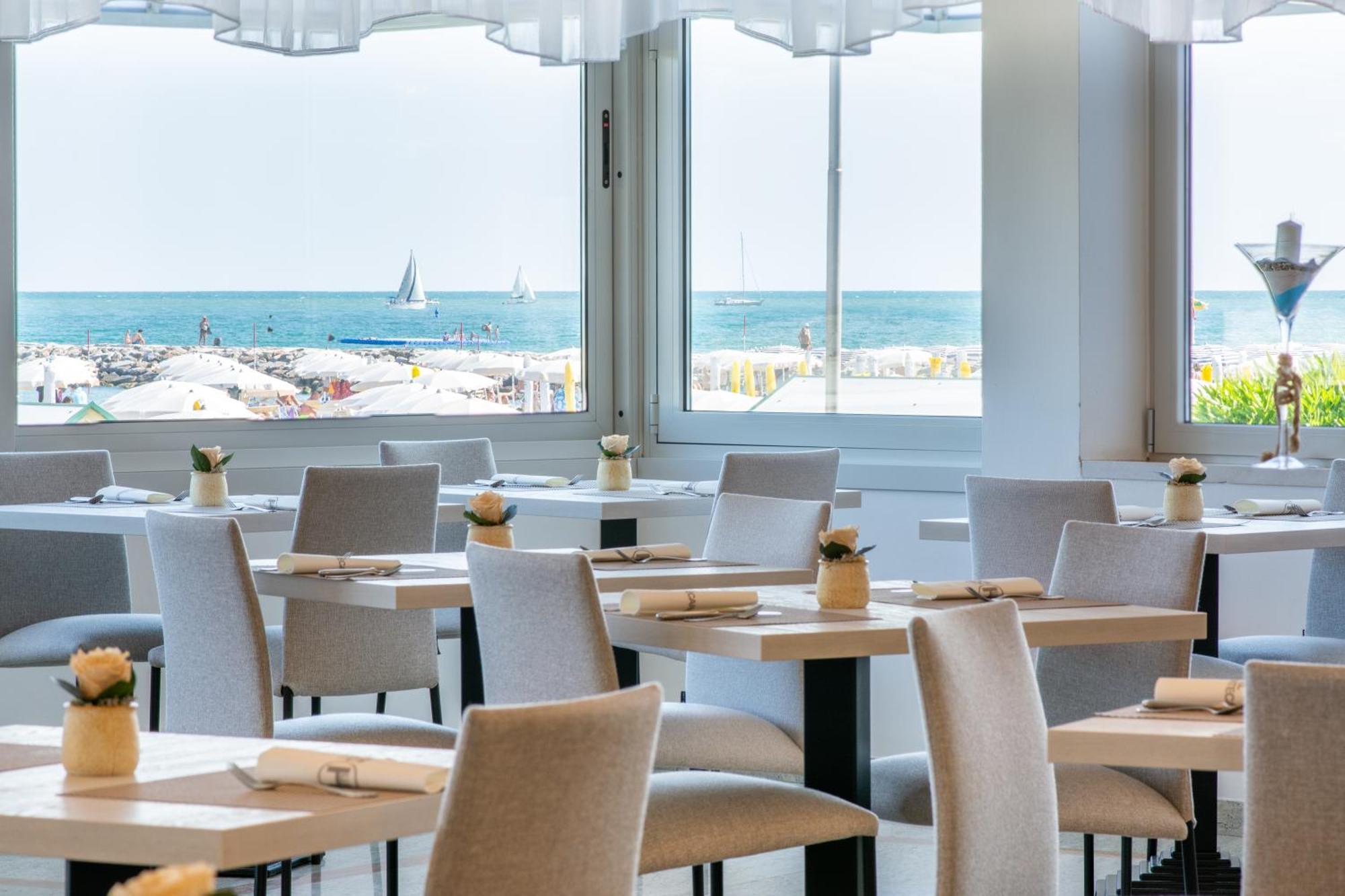 Hotel Montecarlo 3 Stelle Superior 카오를레 외부 사진