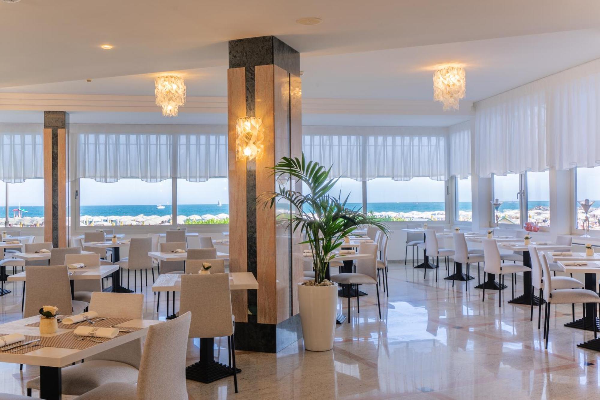 Hotel Montecarlo 3 Stelle Superior 카오를레 외부 사진