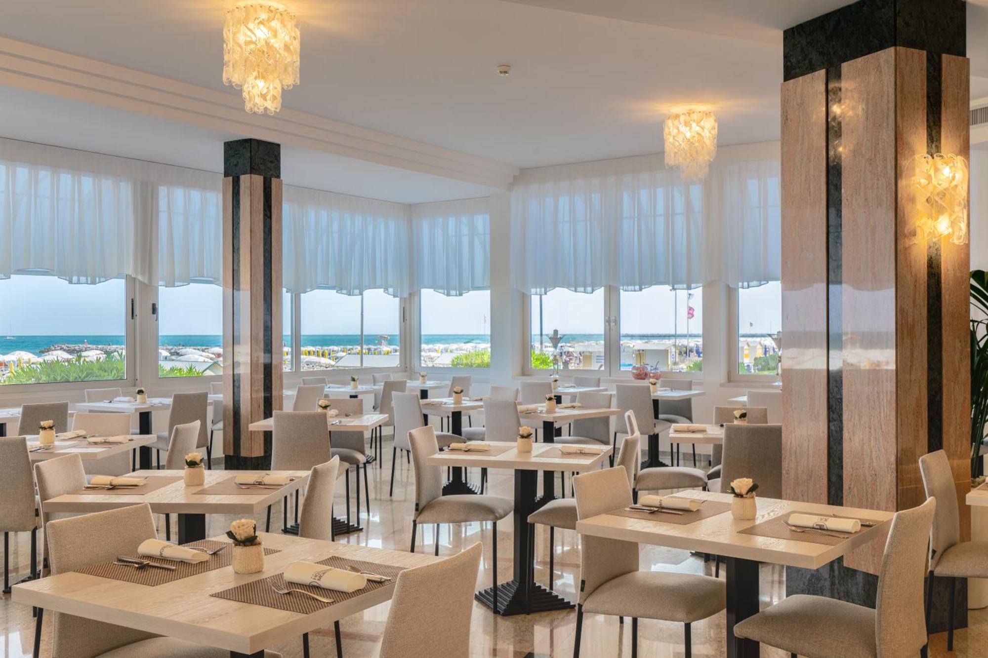 Hotel Montecarlo 3 Stelle Superior 카오를레 외부 사진
