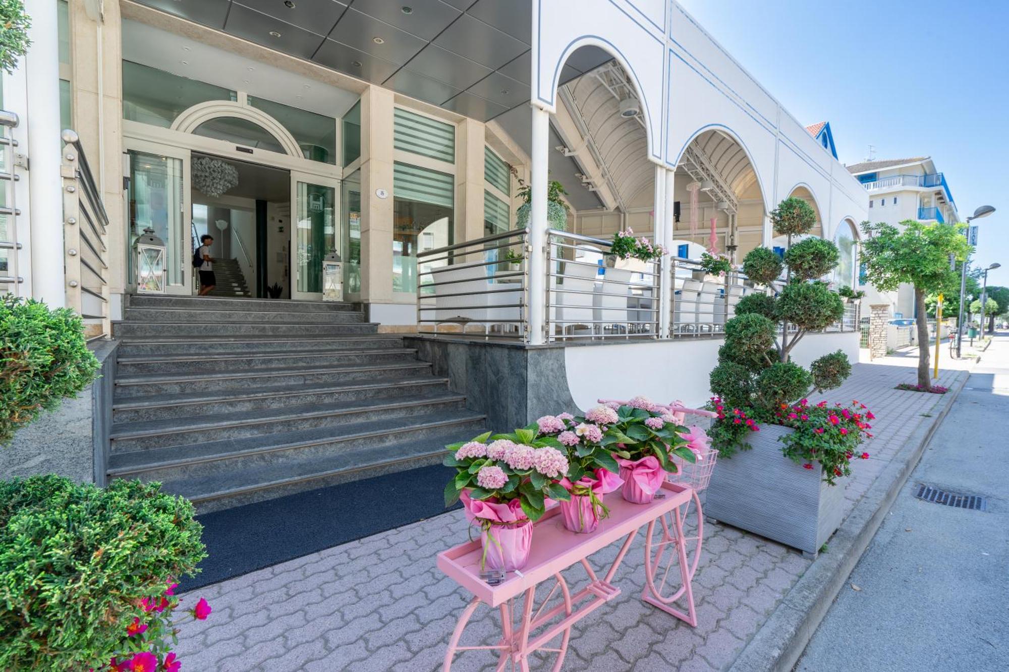 Hotel Montecarlo 3 Stelle Superior 카오를레 외부 사진