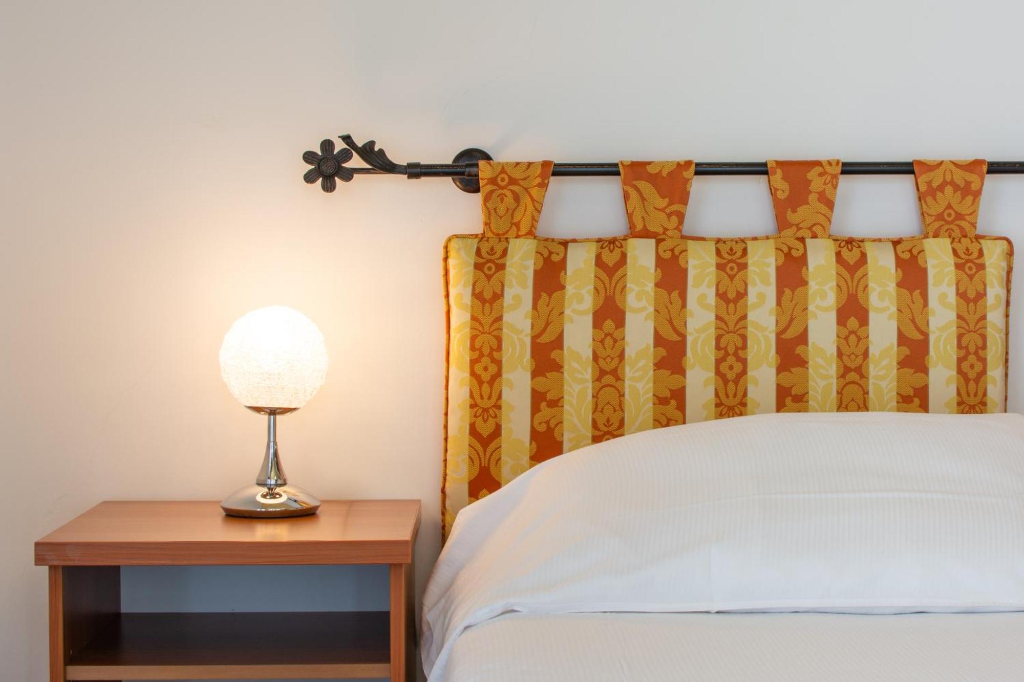 Hotel Montecarlo 3 Stelle Superior 카오를레 외부 사진